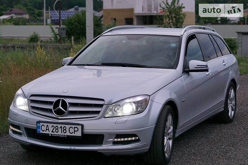 Універсал Mercedes-Benz C-Class 2010 в Черкасах