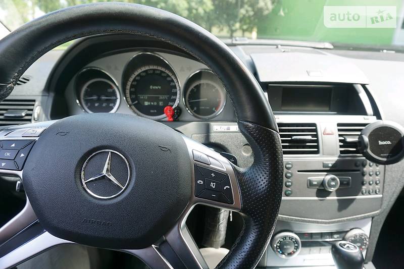 Універсал Mercedes-Benz C-Class 2010 в Черкасах