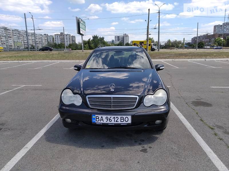 Універсал Mercedes-Benz C-Class 2003 в Києві