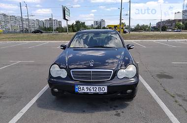 Универсал Mercedes-Benz C-Class 2003 в Киеве
