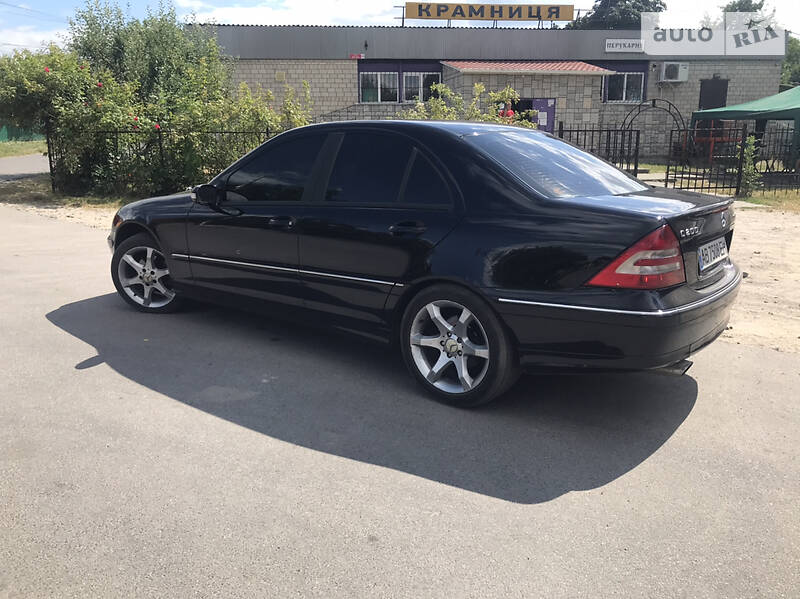 Седан Mercedes-Benz C-Class 2005 в Вінниці