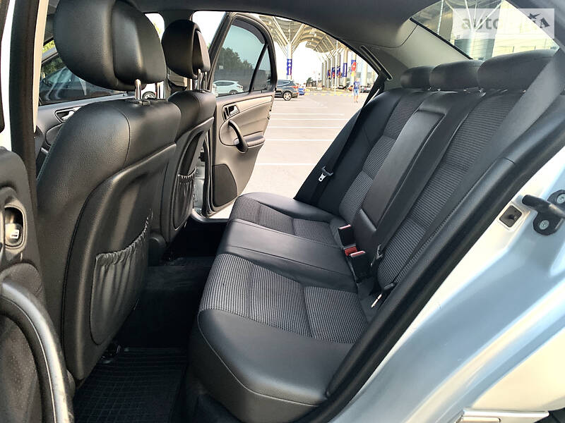 Седан Mercedes-Benz C-Class 2006 в Одесі