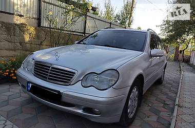 Универсал Mercedes-Benz C-Class 2002 в Снятине