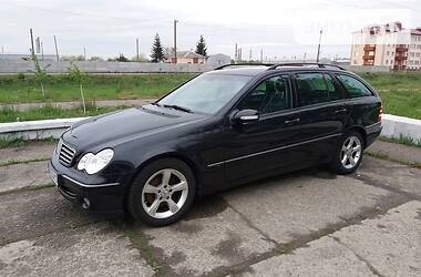 Універсал Mercedes-Benz C-Class 2004 в Червонограді