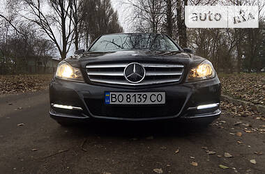 Седан Mercedes-Benz C-Class 2012 в Тернополе