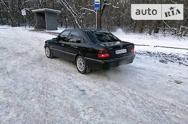 Седан Mercedes-Benz C-Class 1998 в Киеве