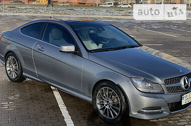 Купе Mercedes-Benz C-Class 2012 в Виннице