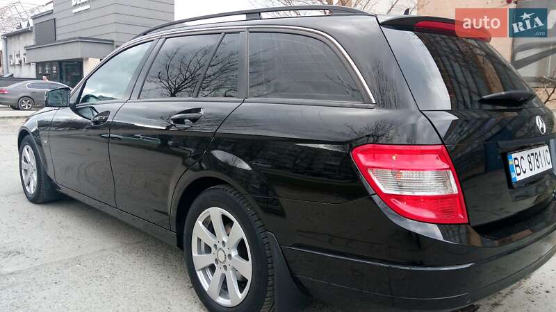 Универсал Mercedes-Benz C-Class 2009 в Львове