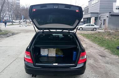 Универсал Mercedes-Benz C-Class 2009 в Львове