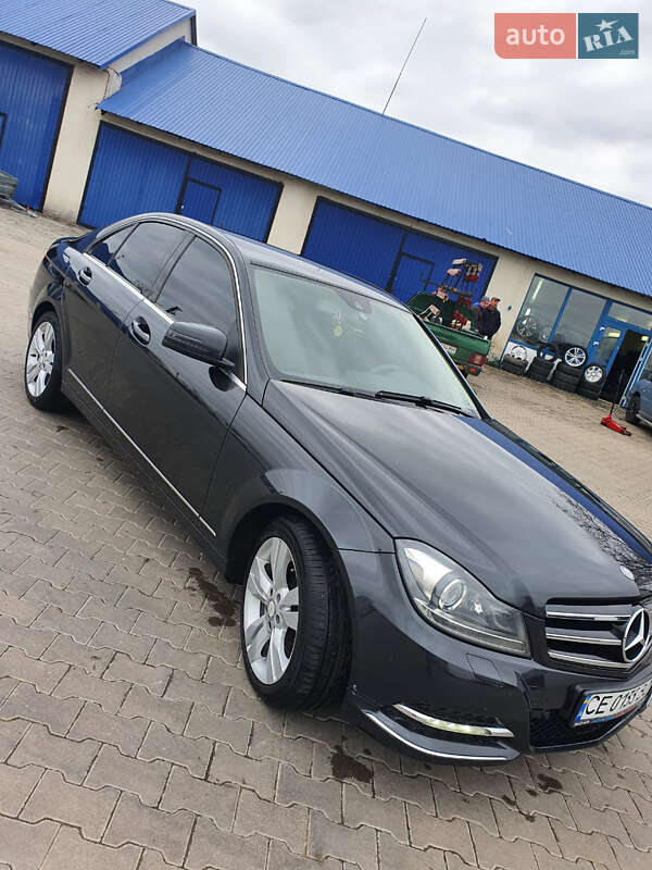 Седан Mercedes-Benz C-Class 2013 в Черновцах