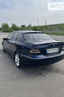 Седан Mercedes-Benz C-Class 2005 в Киеве