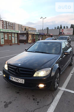 Седан Mercedes-Benz C-Class 2008 в Ровно