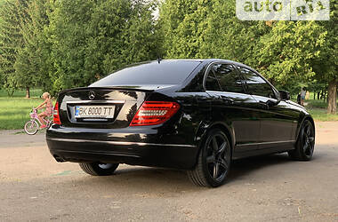 Седан Mercedes-Benz C-Class 2011 в Ровно