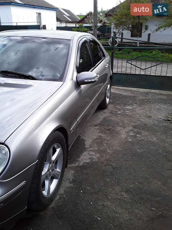 Седан Mercedes-Benz C-Class 2004 в Благовіщенську