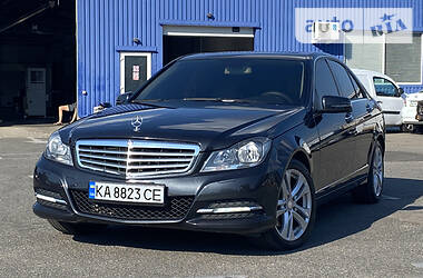 Седан Mercedes-Benz C-Class 2012 в Києві