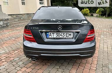 Седан Mercedes-Benz C-Class 2012 в Коломиї