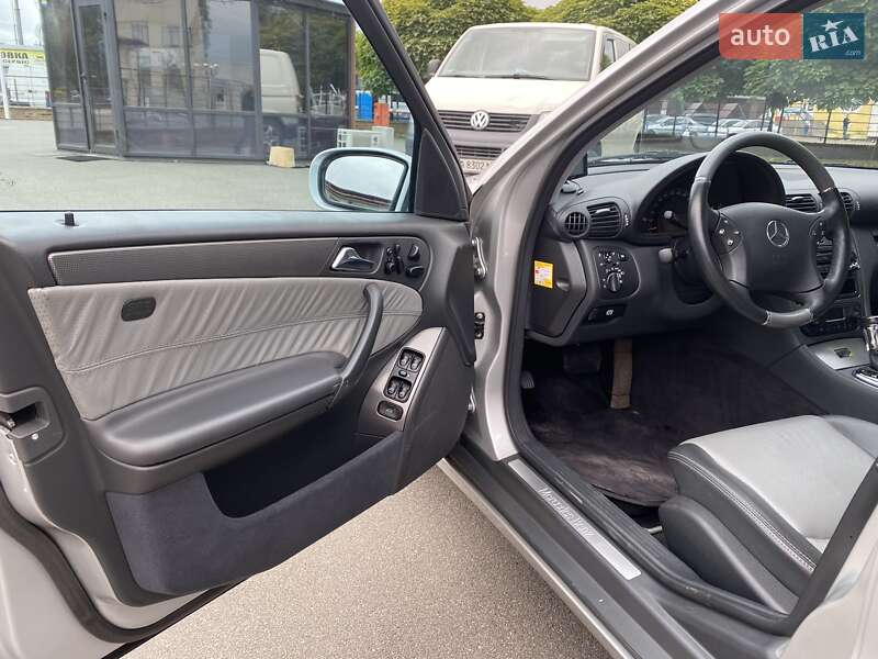 Седан Mercedes-Benz C-Class 2000 в Киеве