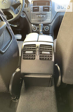 Универсал Mercedes-Benz C-Class 2010 в 