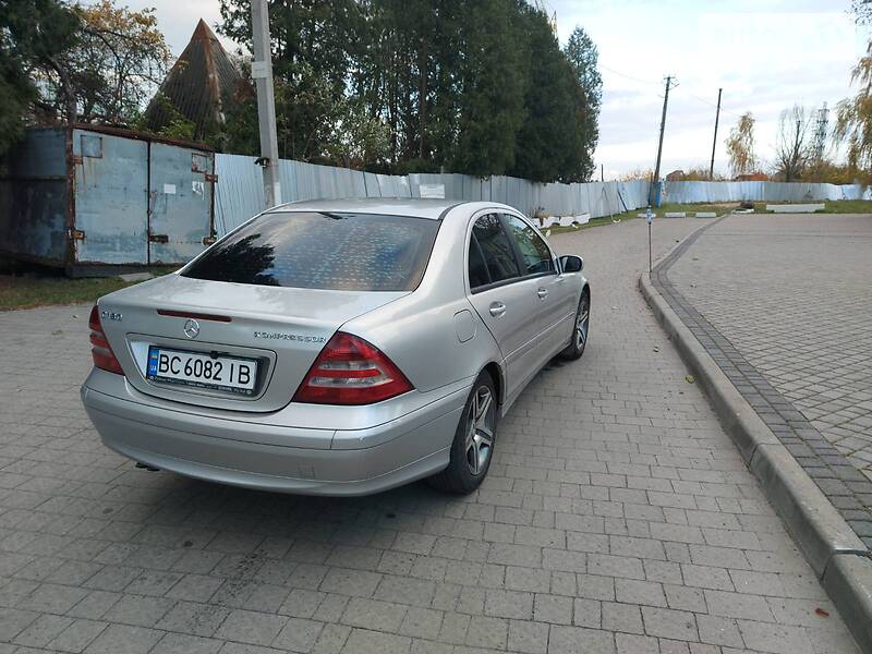 Седан Mercedes-Benz C-Class 2005 в Львові