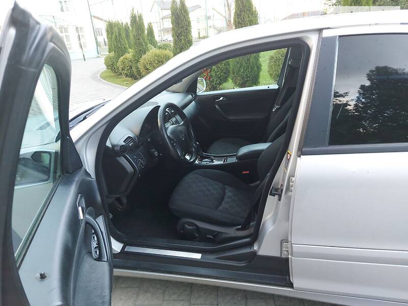 Седан Mercedes-Benz C-Class 2005 в Львові