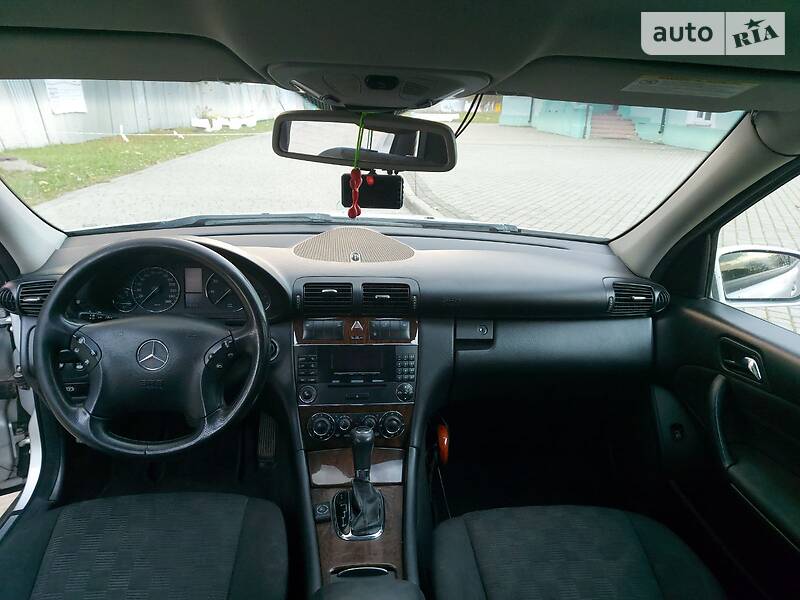 Седан Mercedes-Benz C-Class 2005 в Львові
