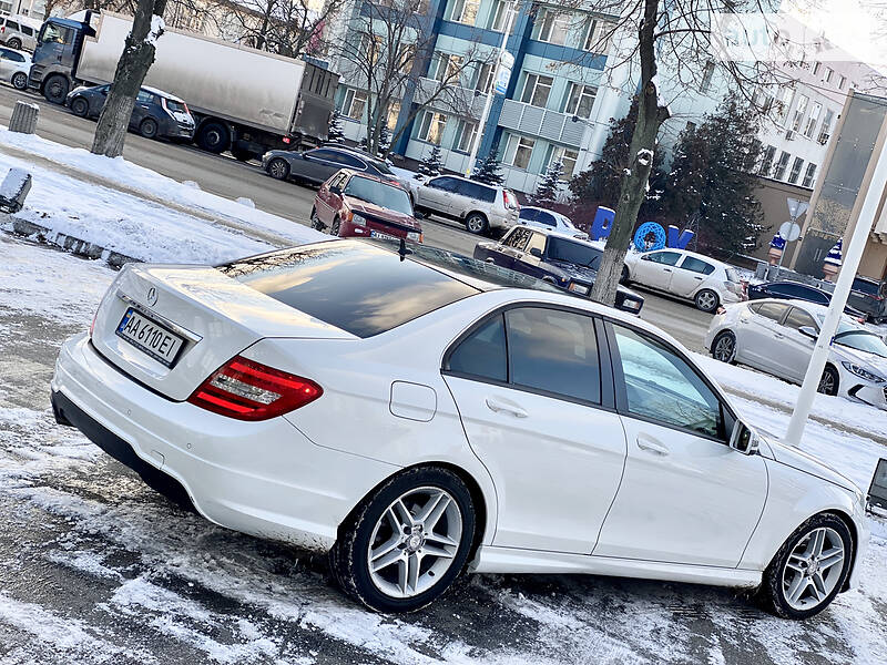 Седан Mercedes-Benz C-Class 2013 в Киеве