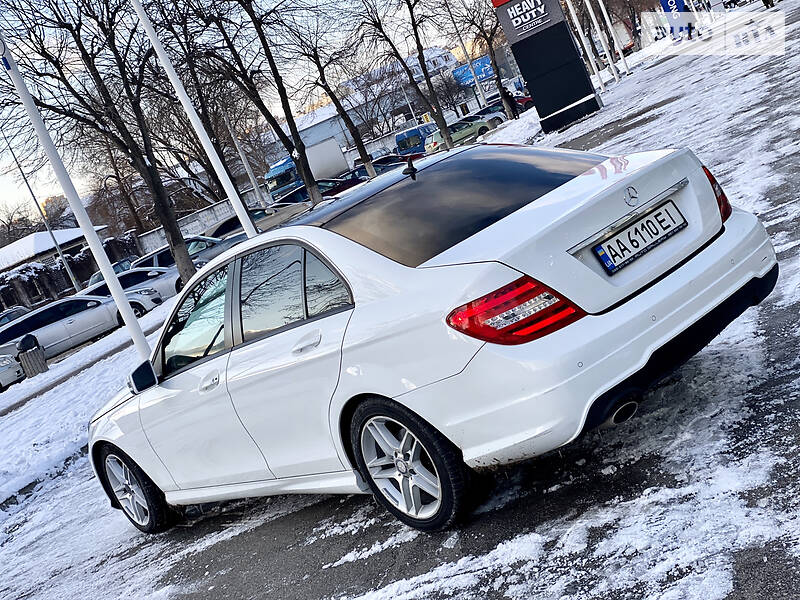 Седан Mercedes-Benz C-Class 2013 в Киеве