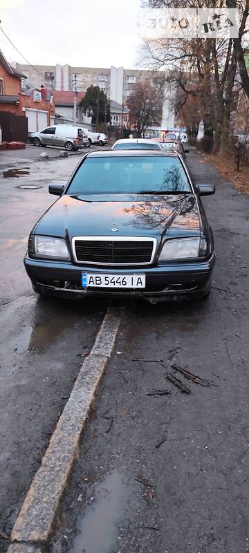 Седан Mercedes-Benz C-Class 1994 в Виннице