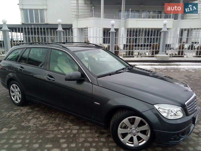 Універсал Mercedes-Benz C-Class 2010 в Снятині