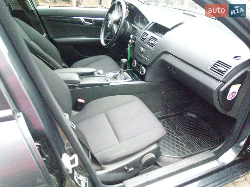 Універсал Mercedes-Benz C-Class 2010 в Снятині