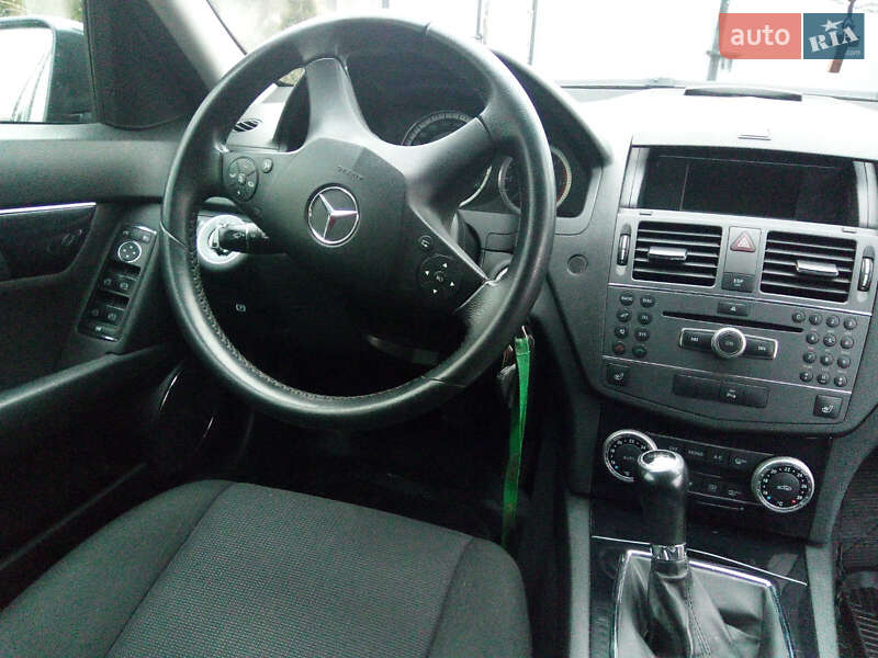 Універсал Mercedes-Benz C-Class 2010 в Снятині
