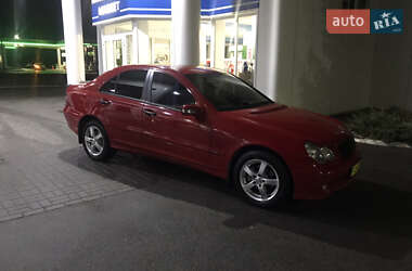 Седан Mercedes-Benz C-Class 2004 в 