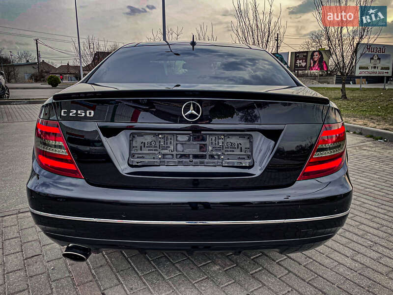 Купе Mercedes-Benz C-Class 2012 в Киеве