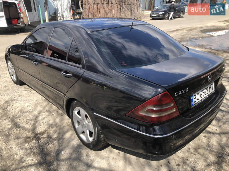 Седан Mercedes-Benz C-Class 2003 в Ужгороде