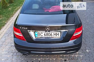 Седан Mercedes-Benz C-Class 2013 в Львове