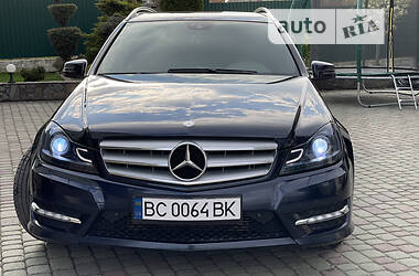 Універсал Mercedes-Benz C-Class 2011 в Львові