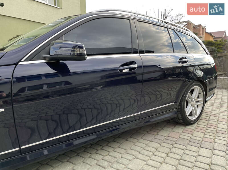 Универсал Mercedes-Benz C-Class 2011 в Львове