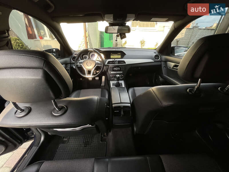 Универсал Mercedes-Benz C-Class 2011 в Львове