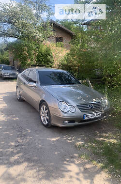 Купе Mercedes-Benz C-Class 2004 в Львове