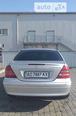 Седан Mercedes-Benz C-Class 2004 в Мукачево