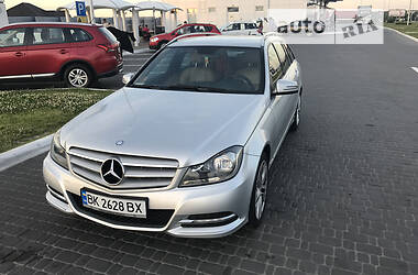 Універсал Mercedes-Benz C-Class 2012 в Рівному