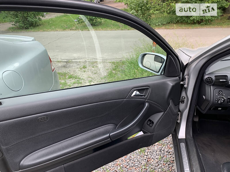 Купе Mercedes-Benz C-Class 2001 в Киеве