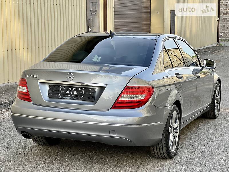 Седан Mercedes-Benz C-Class 2013 в Києві