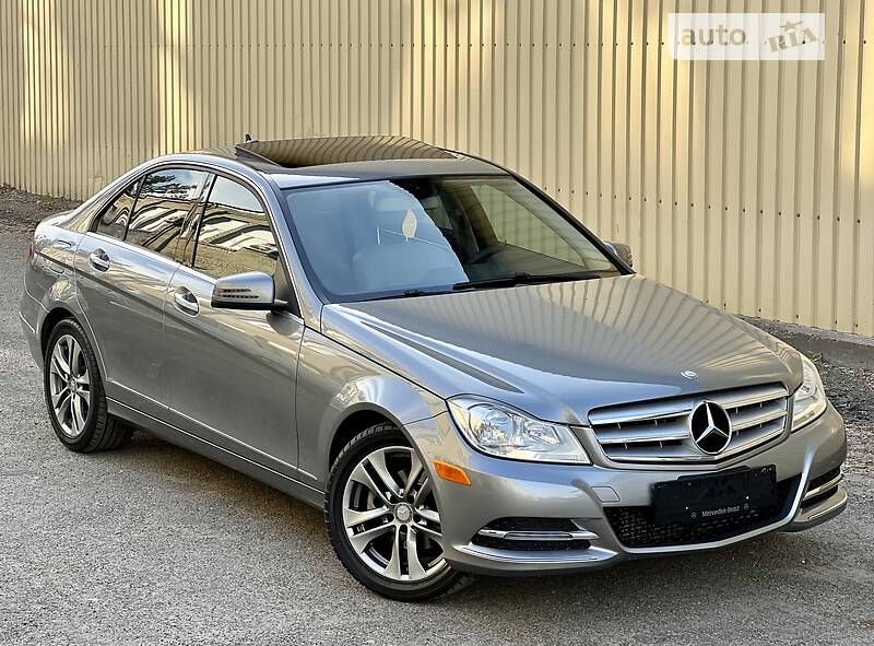 Седан Mercedes-Benz C-Class 2013 в Києві
