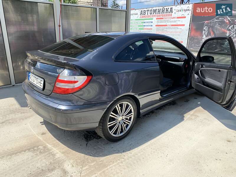 Хэтчбек Mercedes-Benz C-Class 2004 в Сваляве
