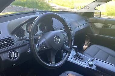 Универсал Mercedes-Benz C-Class 2009 в Стрые