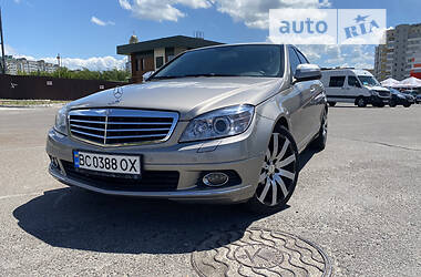 Седан Mercedes-Benz C-Class 2009 в Львове