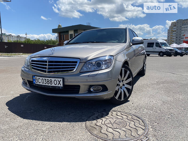 Седан Mercedes-Benz C-Class 2009 в 