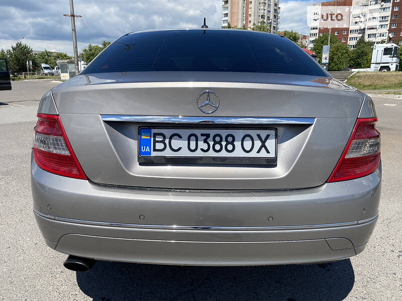 Седан Mercedes-Benz C-Class 2009 в Львове