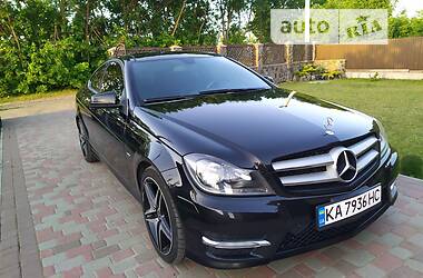 Купе Mercedes-Benz C-Class 2011 в 